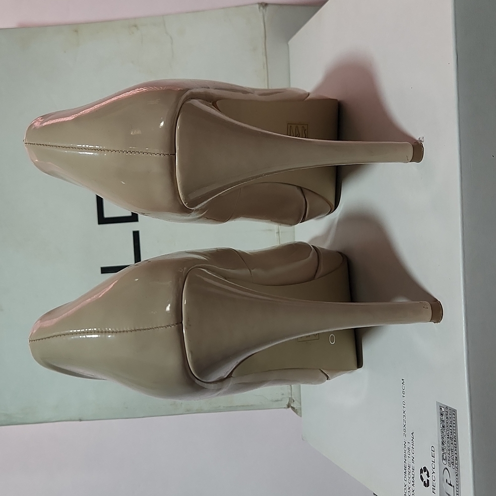 Shoes - Picture 5 of 5